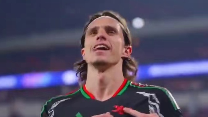 真的喜欢足球！为球队而战！