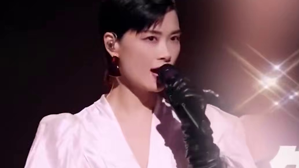 #李宇春生日随二百记粉丝账上  粉丝拿得出手的爱 就是李宇春最好的生日礼物啊！#李宇春