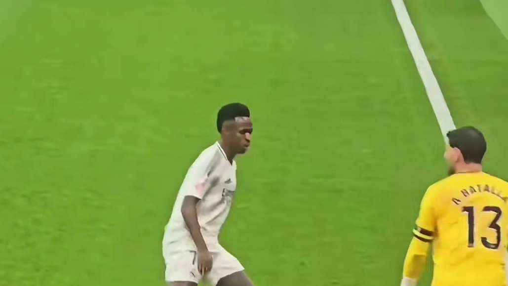 门将在角旗区护球