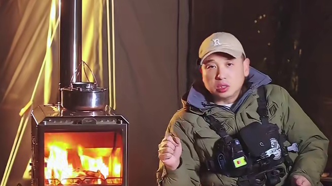 长江以南硬核取暖！让秋裤下岗的神秘武器开箱 #露营 #柴火炉 #南方湿冷 #露营取暖 #南方人过冬 