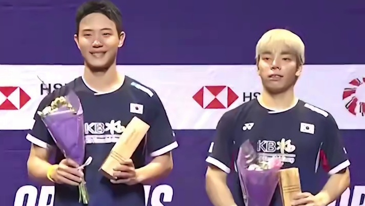 失误不断获得亚军，梁王1:2不敌韩国新组合。 #羽毛球