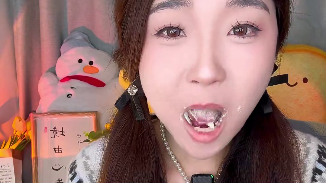 两盒到手共6根！奶油好多呀！口口都爆浆！真的是狂吸奶油！#馋哭隔壁小孩 #大人小孩都爱吃 #奶油卷 