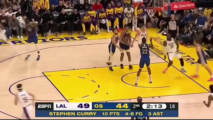 浓眉伤退！老詹力澜狂飙，全场狂轰31+4+10集锦