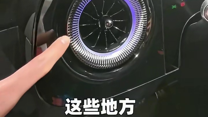 全球首拍全新奔驰CLA