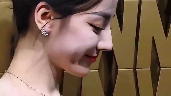 迪丽热巴为何不吃猪肉？本以为是为了保持苗条身材，真相曝光才知格局小了#娱乐评论大赏 #内容启发搜索 