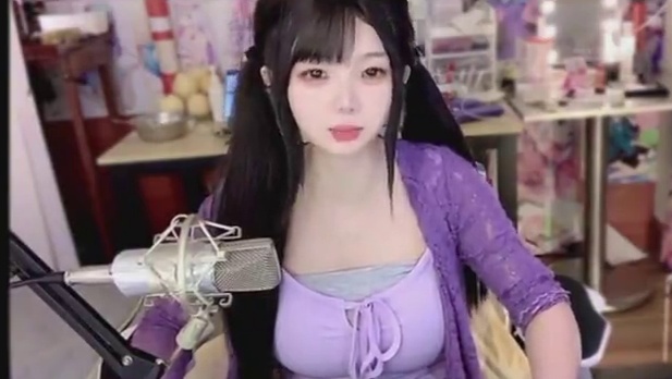 决赛圈一打四，差一点就... #绝地求生 #PUBG八周年 #吃鸡 #女独狼直播日常