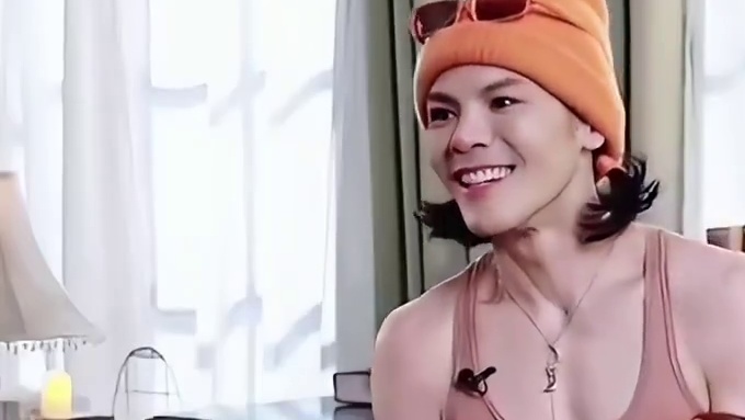 向佐在抽象这条赛道确实没有对手