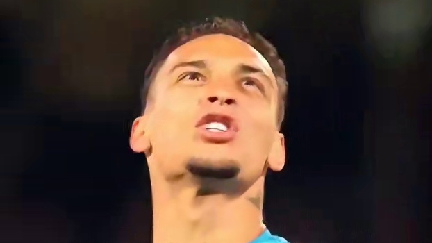 安东尼单场独造四球 并上演一条龙奔袭