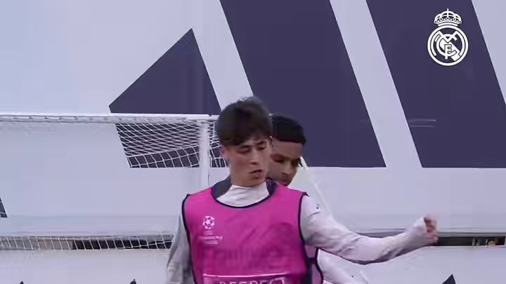 20岁小伙勇闯皇马训练场