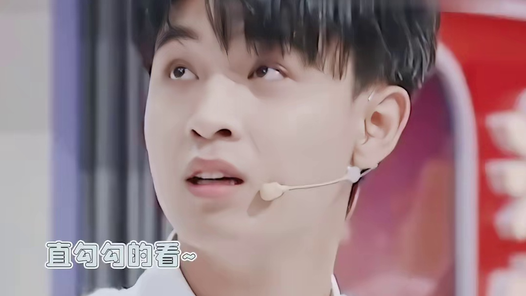 为妮钟秦 的恋爱氛围感直接拉满啊~