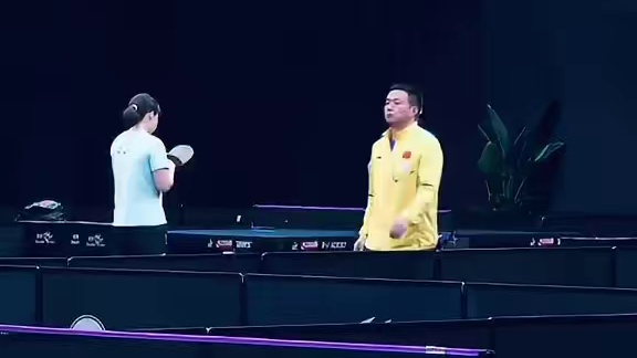 王曼昱陈幸同热身训练#比赛现场 #国乒 #王曼昱 #王曼昱陈幸同热身训练