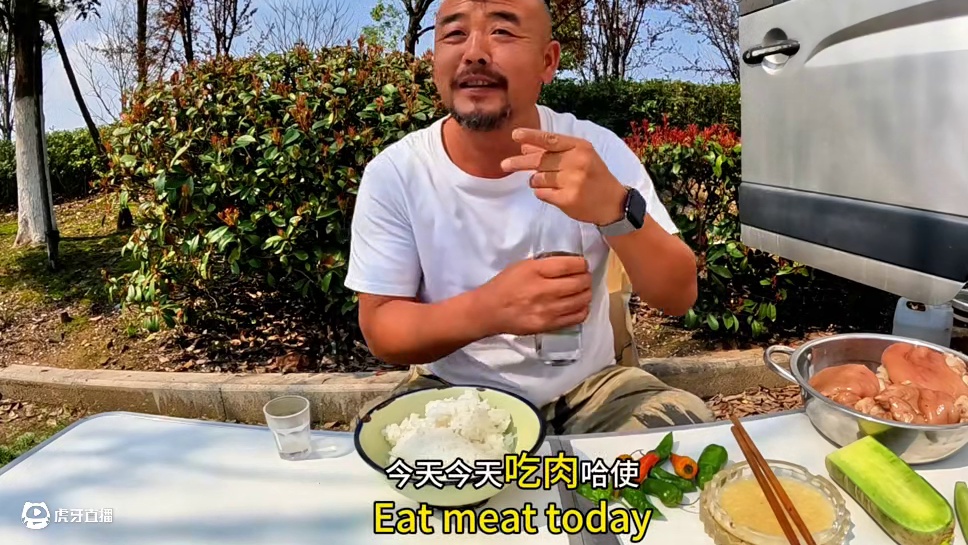 沙和尚在余干县，晚饭吃猪蹄大餐，真解馋#穷游 #流浪