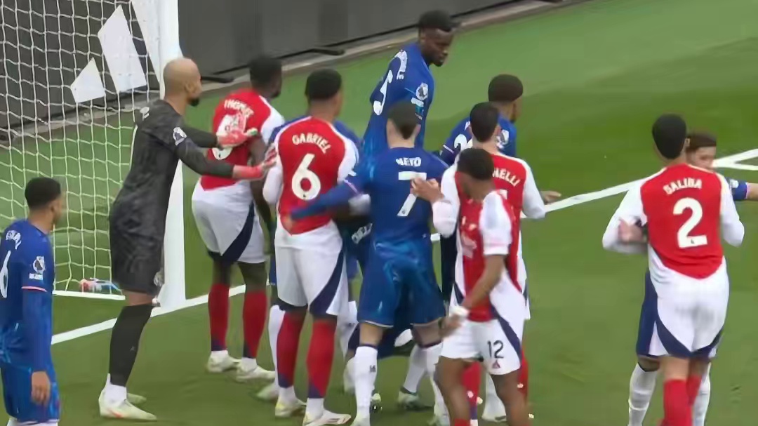 角球战术发威！