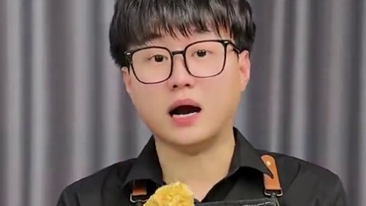 长得和鸡腿一样的冰淇淋你吃过嘛？ #鸡腿雪糕 #美食测评 #奇葩美食 #网红美食 #内容启发搜索