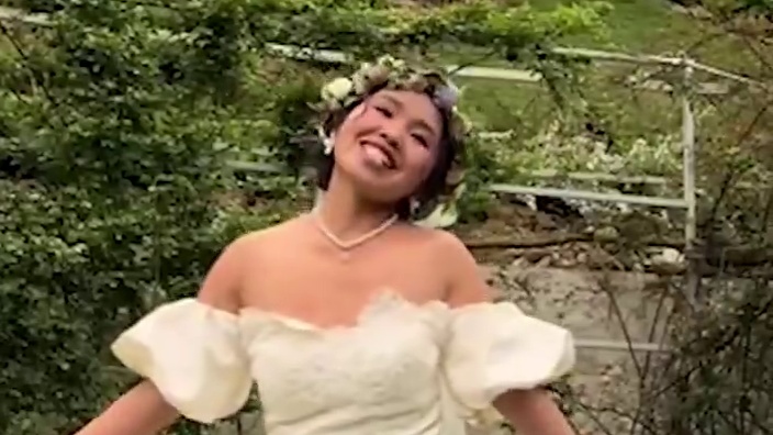 #有金第一次穿婚纱  他们用五年的时光，在时间的褶皱里播种晨曦 #幸福  #有金夫妇