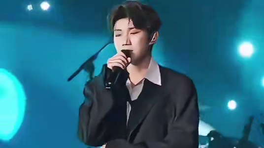 “王源的声音真的独一份的干净” #王源#流星也为你落下来了#现场版live#王源值得#王源客厅狂欢巡