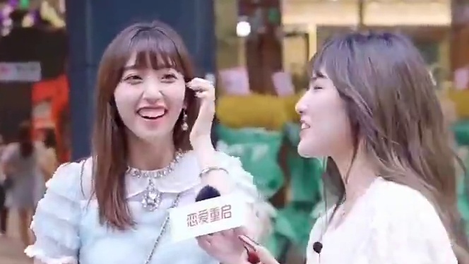 给舞蹈老师姐姐找了个篮球教练当男朋友是一种什么样的感觉 #街头采访 #高甜来袭 #甜甜的恋爱 #脱单