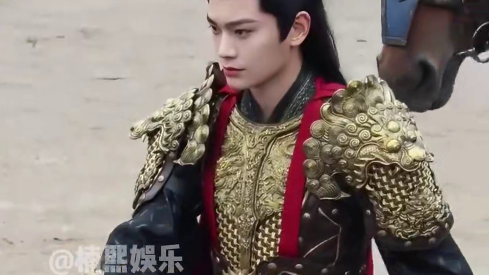 为何骑马戏下半身成禁区？直到丁禹兮路透曝光，才发现我们都被骗了#娱乐评论大赏 #内容启发搜索 #丁禹