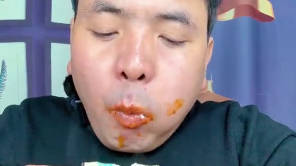 霸王牛蹄 今天少少的吃个霸王牛蹄软软糯糯的太过瘾了#霸王牛蹄 #放羊娃霸王牛蹄 #牛蹄筋 #牛蹄