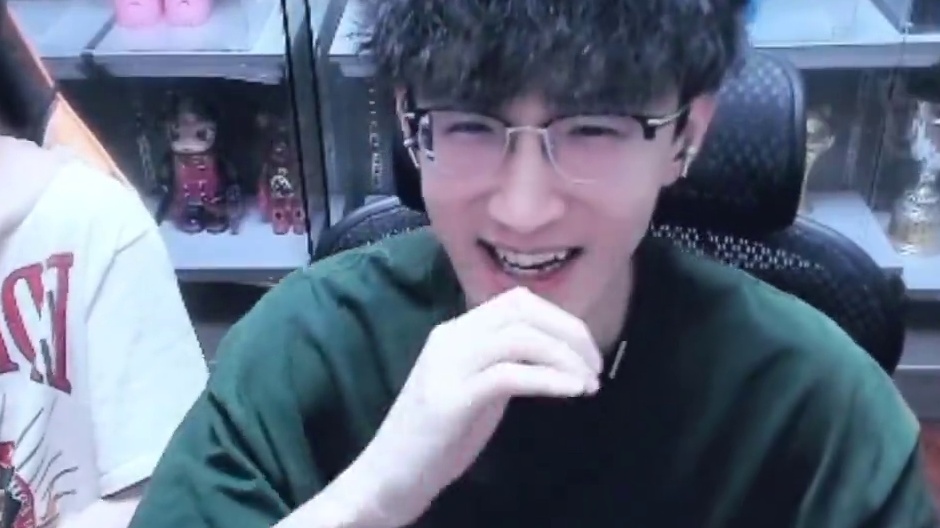 算是见识过昏君是啥样了！ 