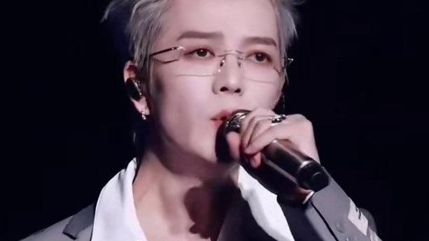 “青春这门课 是你教会我成长” #王栎鑫#最好的我们#现场版live#王栎鑫的烟嗓开口就秒了#王栎鑫