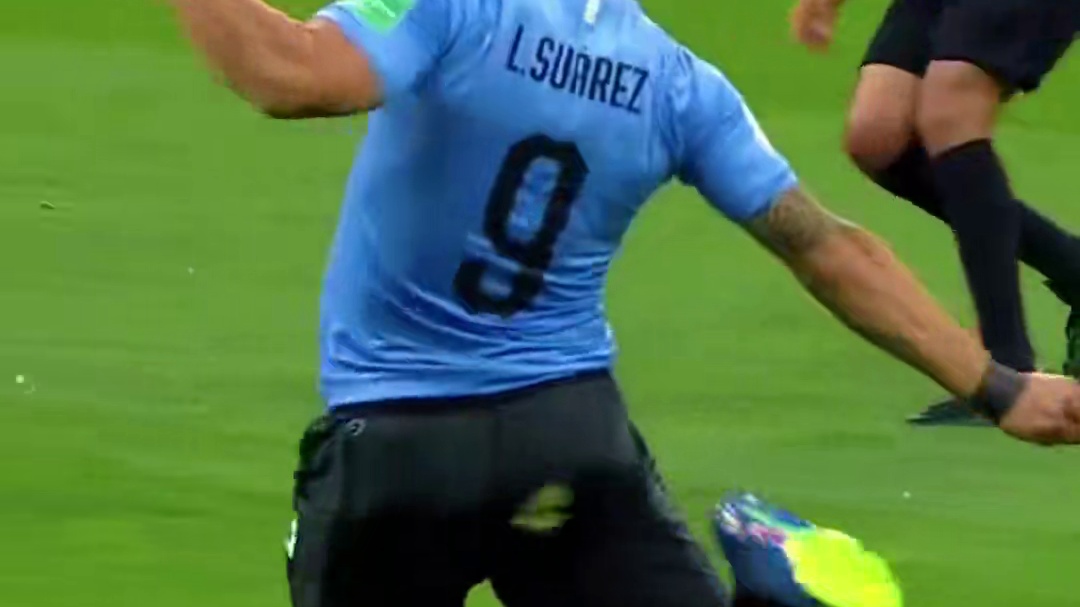 卡瓦尼目前在那个地方踢球？