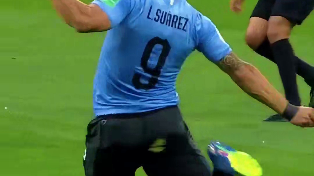 卡瓦尼目前在那个地方踢球？