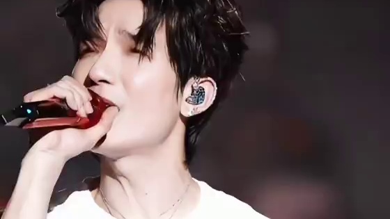 陈楚生《那个远方》一开口，谁的青春战歌又响了！ #陈楚生#那个远方#现场版live#陈楚生那个远方#