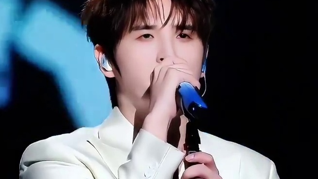 “你说我是个好人 请别入戏太深” #张远#好人#张远新歌好人#张远好人#现场版live