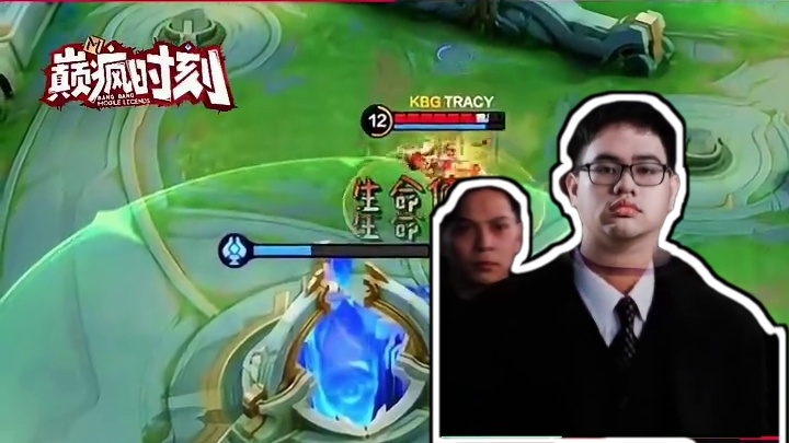 众人在领主坑，打的难解难分，Tracy大铁罐悠闲偷家！！#决胜巅峰全球电竞 #决胜巅峰 #决胜巅峰职