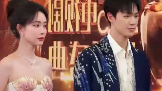 路人下男星为女伴提裙摆，孟子义李昀锐现场撒糖，肖战提了个寂寞#孟子义 #林更新 #杨紫  #娱乐评论