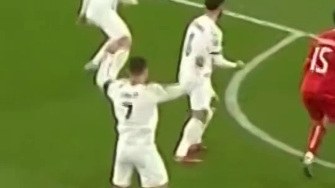 好教练苗子 C罗 “指导”科斯塔成功扑出老队友埃里克森点球