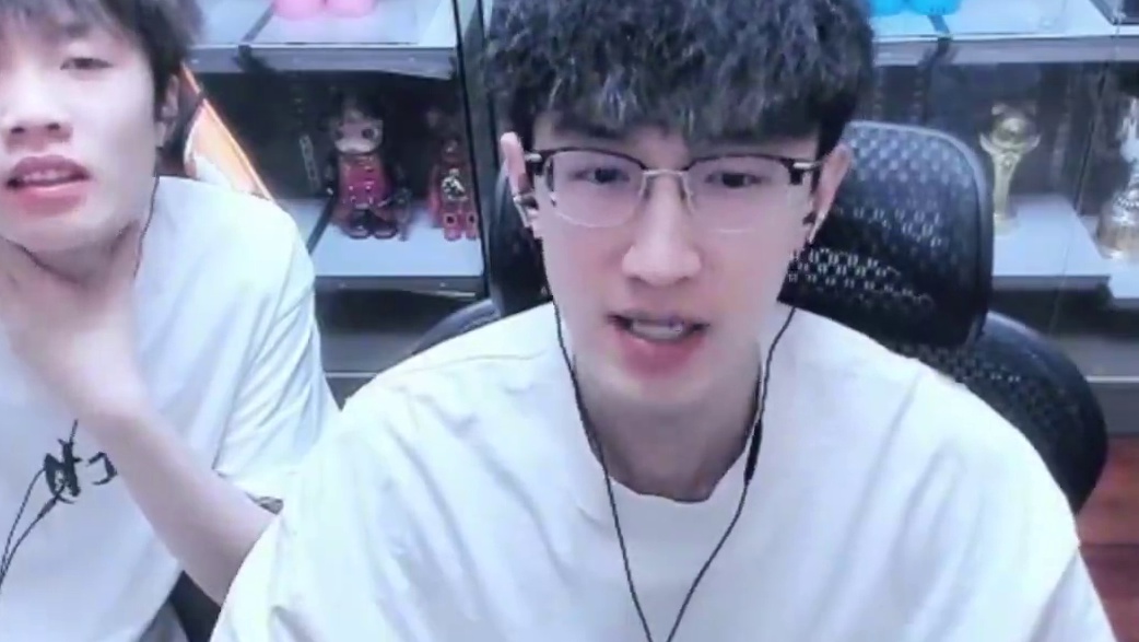 这真是逆子必买服装吧？ 