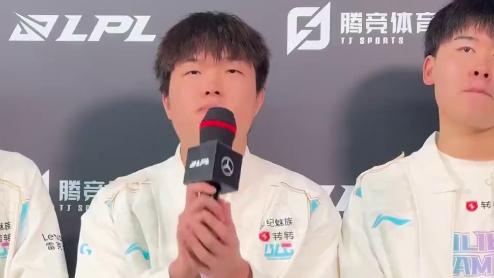 Q：新版本格温迎来了加强，觉得现在强度如何?作为你的招牌英雄，之后是否会使用到格温?Bin：格温这版