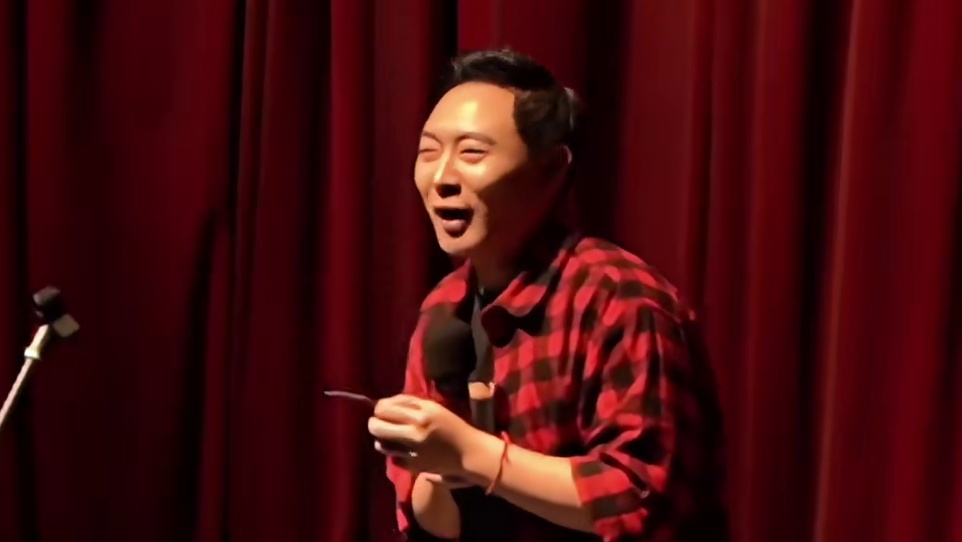 这么近那么美，巡演终于又来到河北了！今晚张家口不见不散！ #严值高 #严值高《红格子》全国巡演