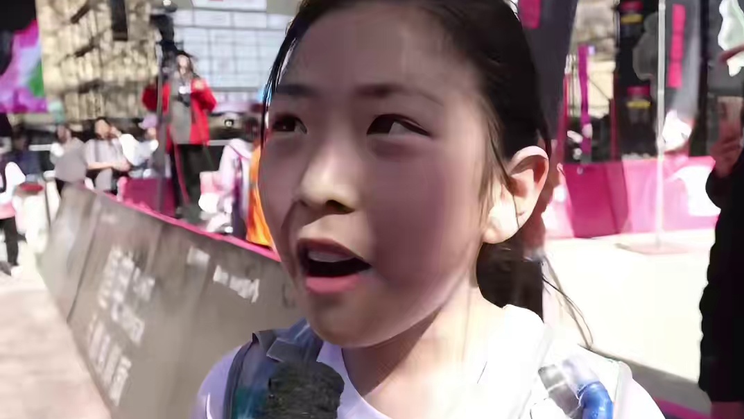 #2025北京昌平延寿越野挑战赛 团体组奖牌可以拼成一朵桃花，选手们穿越最美桃花源寻找他们每个人心中