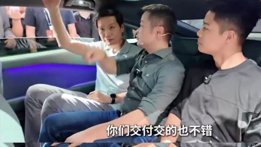 不愧是连雷总都夸过的交付速度，这也太快了！ #小鹏G6首批车主火热提车 #小鹏G6开启大规模发运 #