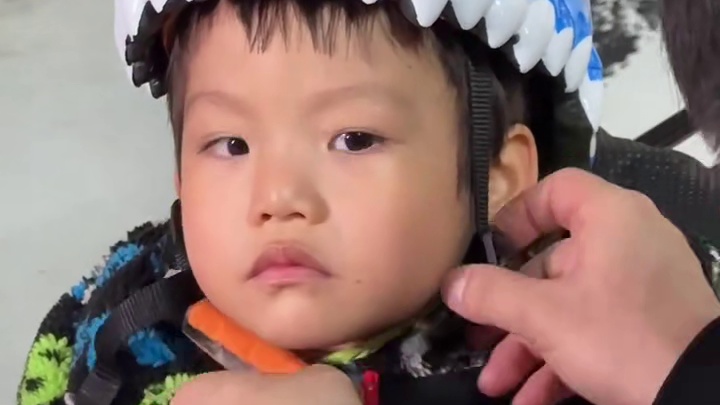 三岁宝宝第一次玩卡丁｜超开心#无锡 #最酷的小孩 #周末亲子时光 #萌娃骑车 #卡丁车