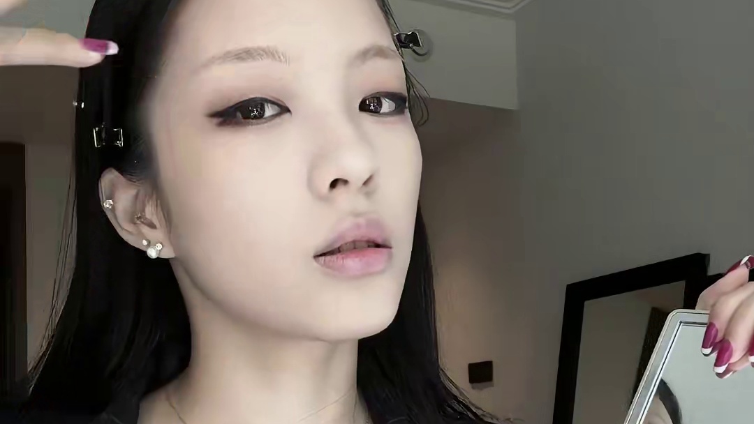 GRWM｜Jennie ღ性感小猫灵感妆容细长眼get！ 边听新歌边化妆！这个细长烟熏眼画法请焊在我
