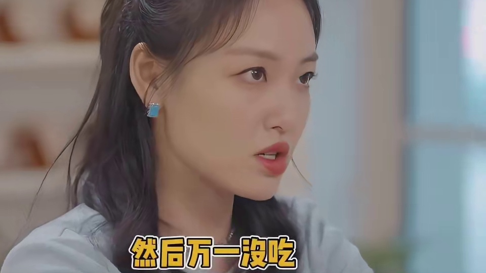 什么都逃不过女生的眼睛，当场戳破男生在撒谎