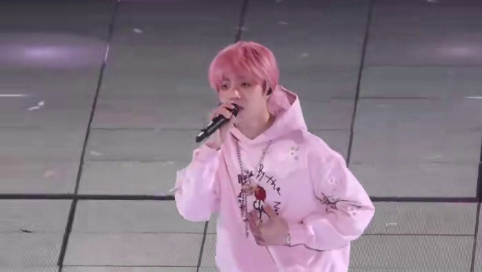 好听晕了哥哥！
#陈立农 #向全世界安利 #一起走花路 #爱惨了这个男孩 #陈立农全球巡回演唱会