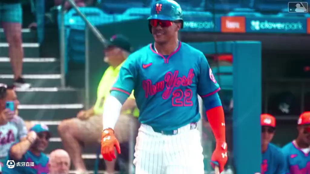 新年新气象
2025赛季，有众多明星球员都披挂上了“新”球衣迎来了首秀！
你更期待谁的球队处子秀呢？