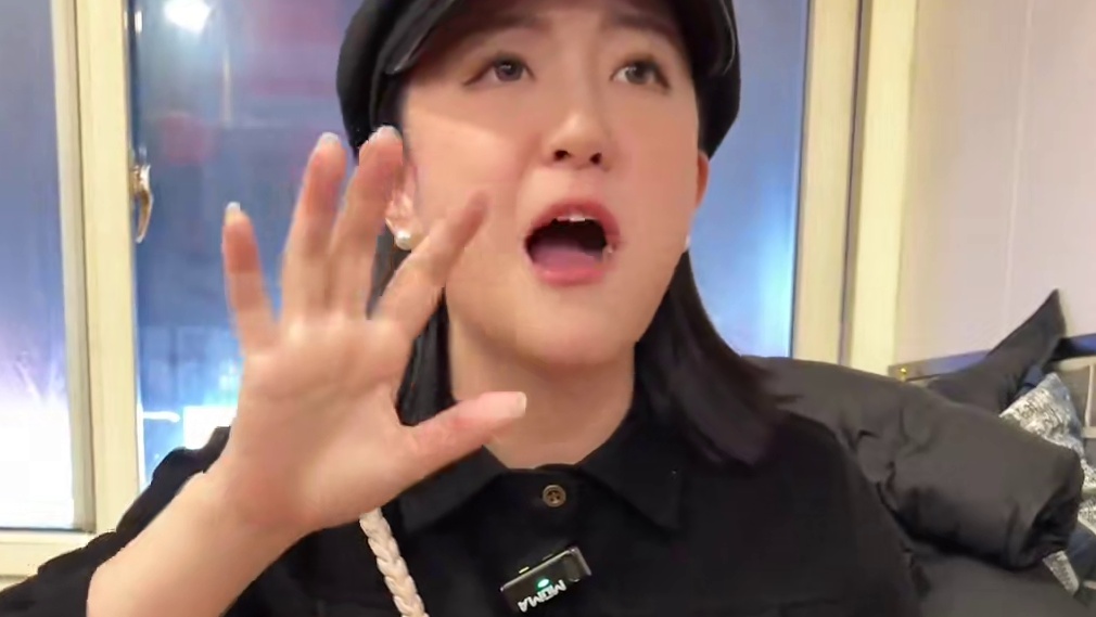 你们点啥我吃啥～ 没想到我在城头也是有知名度的哈#重庆本地人吃的火锅 #美食探店 #人间烟火