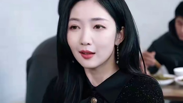 兵王归家：一碗面钱逼我出手！恶霸砸店？一拳送你进ICU！ #当代大学生精神状态 