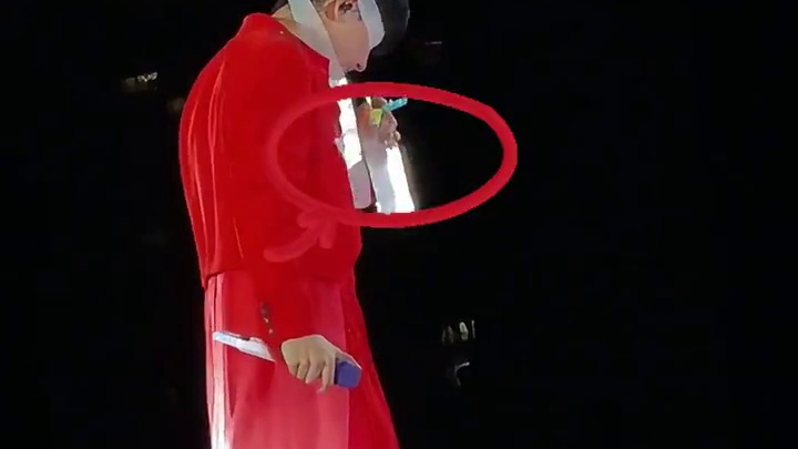 一段高清视频，曝光王力宏演唱会独爱2元水的真相，原来这是独属于他的情怀#娱乐评论大赏 #内容启发搜索