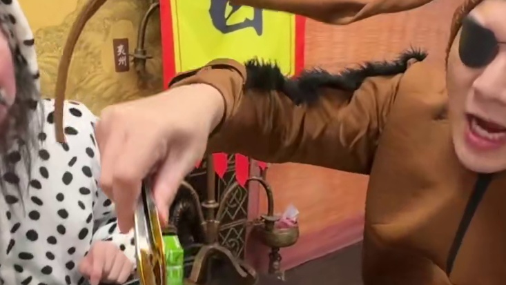 请大家不要随意模仿，不开玩笑 #煮酒论枭雄 #曹操斗地主