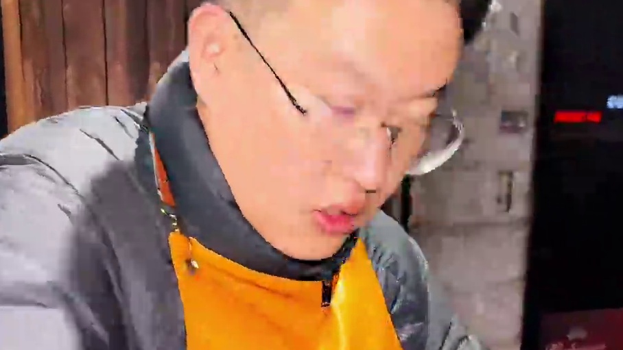 东北街头12一份的红烧肉盖饭！大块肉好香