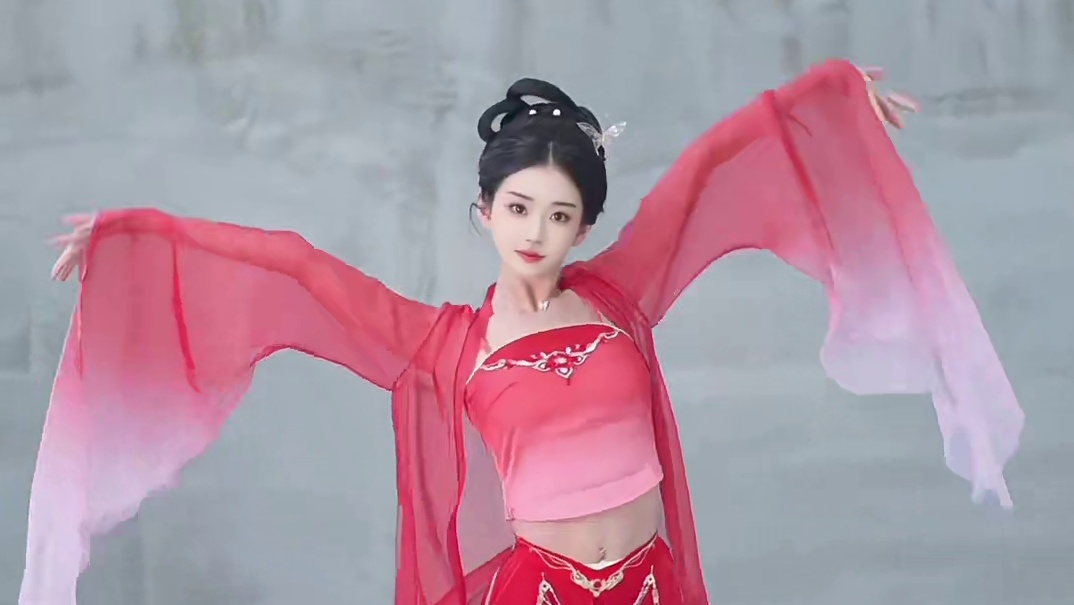 但有一刻月亮的确照在了我的身上 #当然知道那不是我的月亮 #古典舞