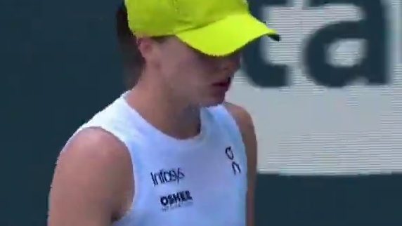 WTA迈阿密赛战报，中国金花2人进四强，最强黑马淘汰斯瓦泰克 #热点 #网球郑钦文 #迈阿密网球公开