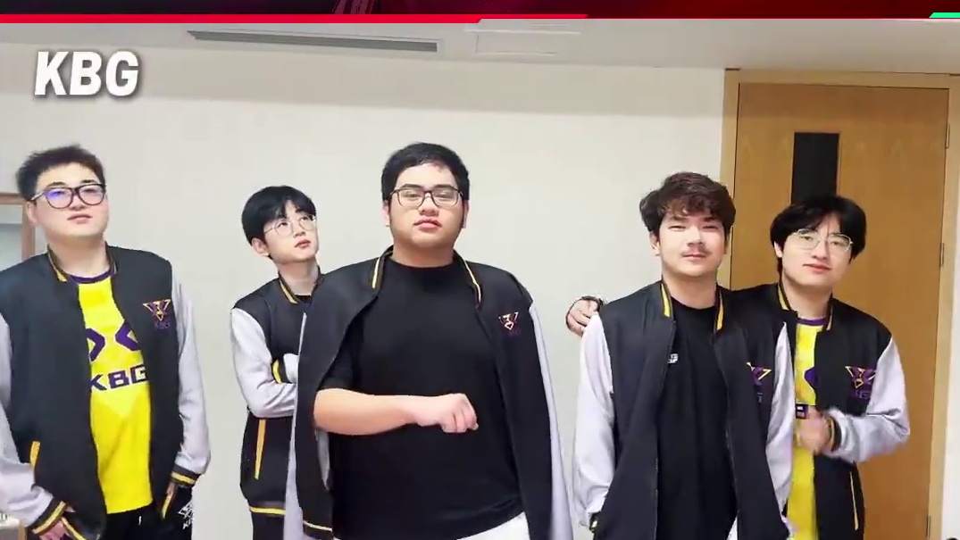 六强战队热血来袭，再现动漫经典站位#决胜巅峰全球电竞 #决胜巅峰 #决胜巅峰职业邀请赛 #电影站位 